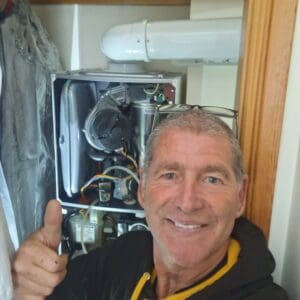 image of an emergency gas engineer in Cupar by Letsgo TNT Gas